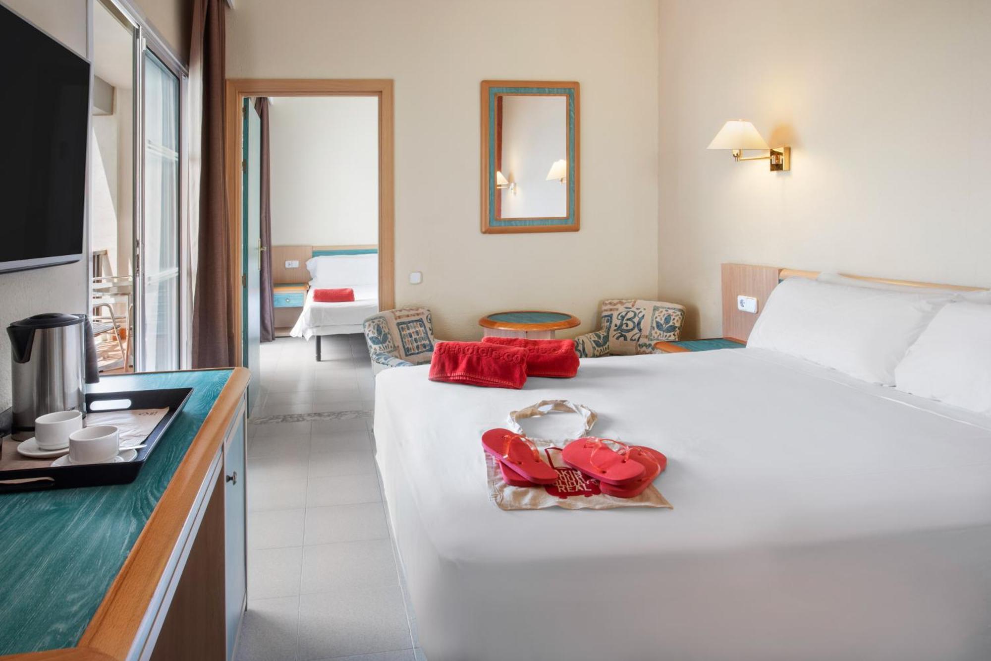Sol Milanos Pingueinos Hotell Son Bou Exteriör bild