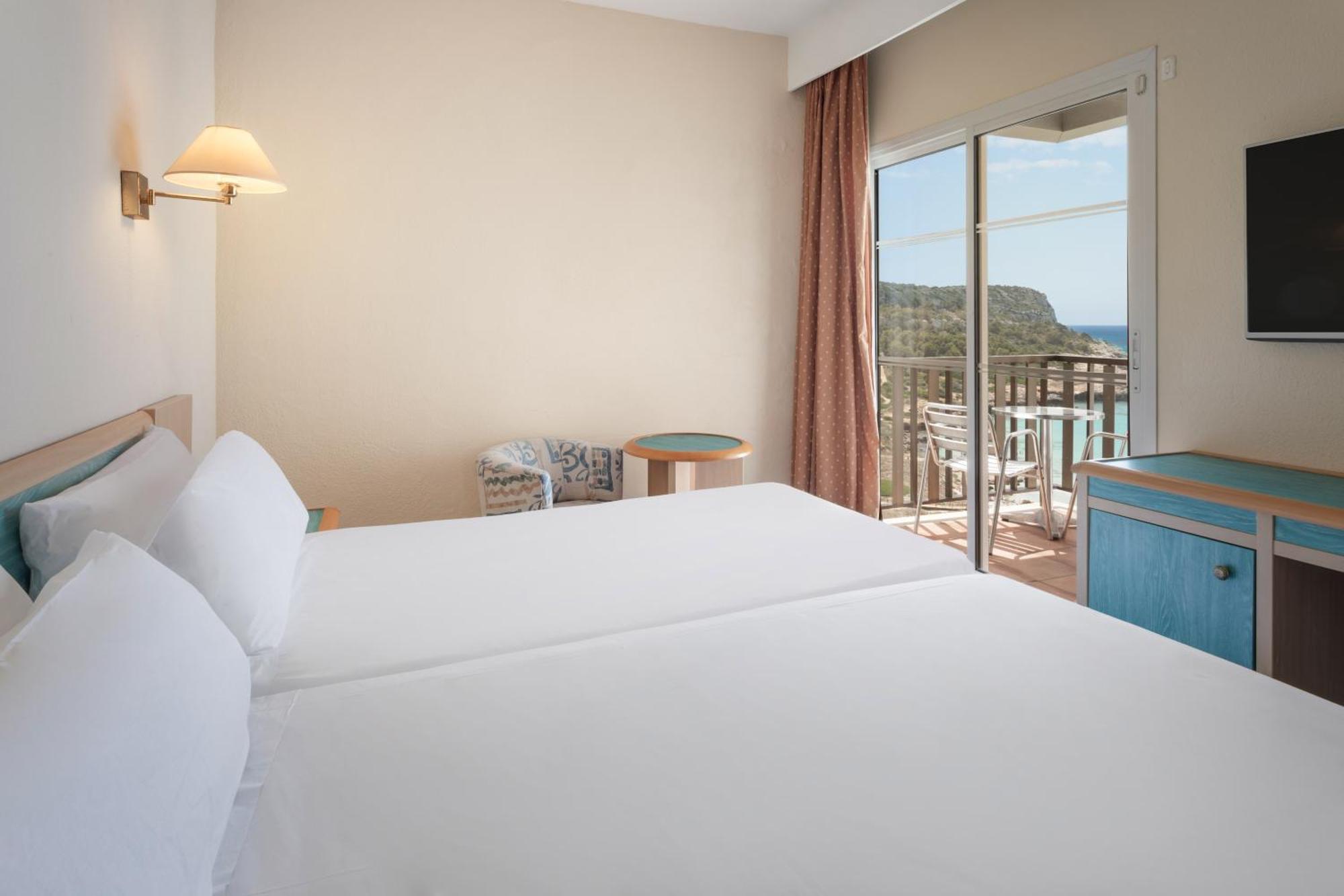 Sol Milanos Pingueinos Hotell Son Bou Exteriör bild