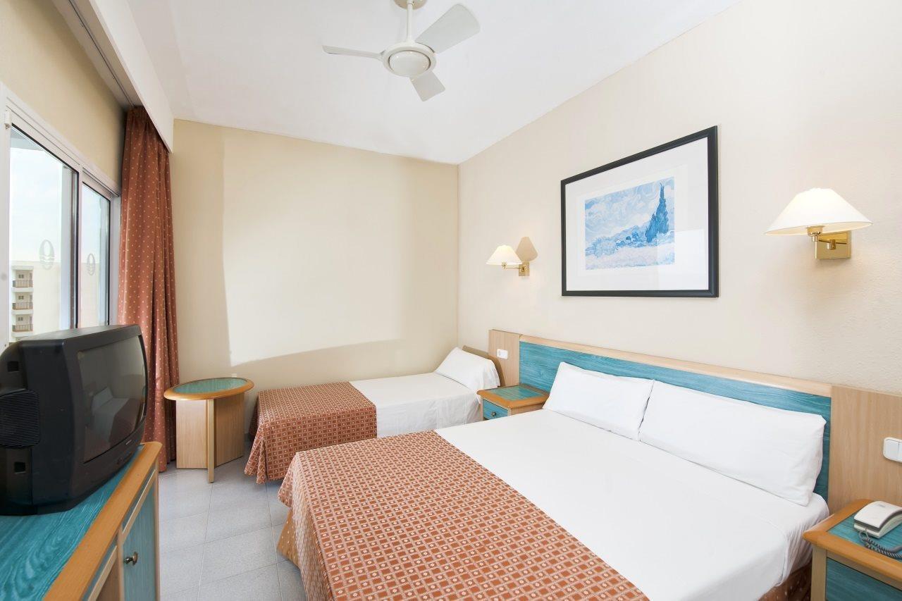 Sol Milanos Pingueinos Hotell Son Bou Exteriör bild